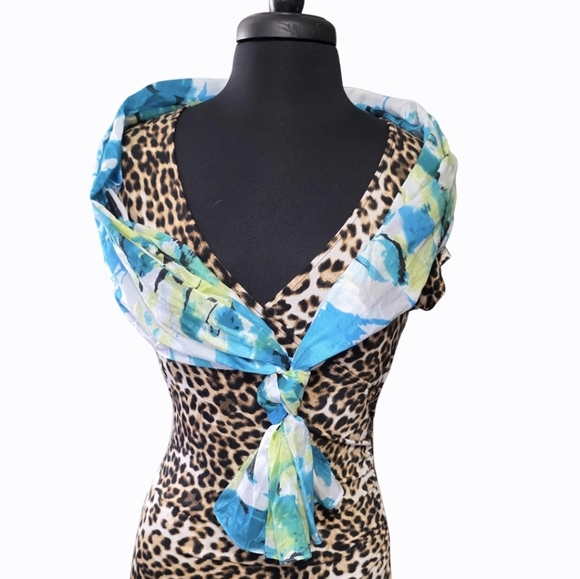 Charming Charlie Vibrant Blue and Green Scarf - Picture 2 of 3